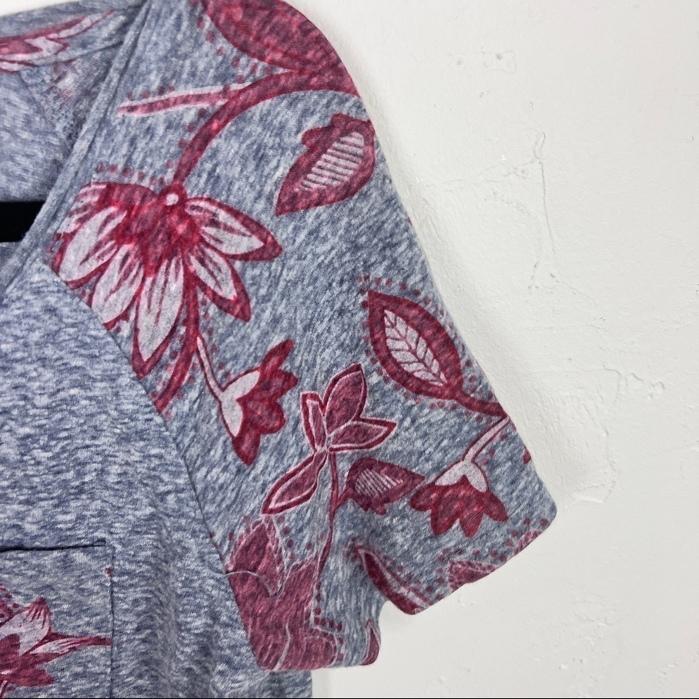 Cape Juby grey floral rounded neck tee shirt pocket tee - Picture 5 of 7